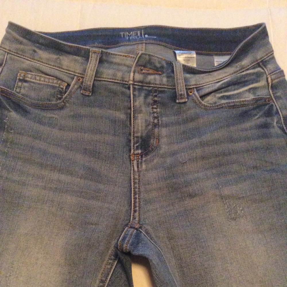 Jeans - Picture 2 of 4